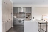 https://images.listonce.com.au/custom/160x/listings/17-maldon-street-williams-landing-vic-3027/623/01747623_img_07.jpg?KRWfB8zKAck