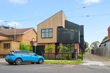 https://images.listonce.com.au/custom/160x/listings/17-martin-street-thornbury-vic-3071/023/01844023_img_04.jpg?rxoVWxh9BRw
