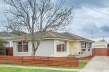 https://images.listonce.com.au/custom/160x/listings/17-mathilda-street-wendouree-vic-3355/086/01765086_img_03.jpg?4cVONK0eGyY