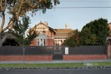 https://images.listonce.com.au/custom/160x/listings/17-mckinley-avenue-malvern-vic-3144/097/01181097_img_01.jpg?VJUuf0y6bk8