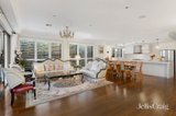 https://images.listonce.com.au/custom/160x/listings/17-mclauchlin-avenue-sandringham-vic-3191/796/01984796_img_07.jpg?vt8Fi-OHVXo