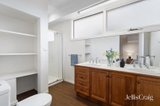 https://images.listonce.com.au/custom/160x/listings/17-mead-court-wantirna-south-vic-3152/172/01819172_img_08.jpg?7DAPDS-5Ykw