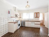 https://images.listonce.com.au/custom/160x/listings/17-monash-street-bentleigh-east-vic-3165/073/01903073_img_04.jpg?tMfW9vopkZ8