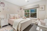 https://images.listonce.com.au/custom/160x/listings/17-monomeath-avenue-diamond-creek-vic-3089/489/01572489_img_11.jpg?Mi4Yl3E2Bls