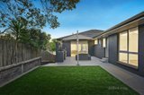 https://images.listonce.com.au/custom/160x/listings/17-montclair-court-templestowe-vic-3106/281/00581281_img_08.jpg?8F5OrA_d_40