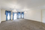 https://images.listonce.com.au/custom/160x/listings/17-moody-street-balwyn-north-vic-3104/896/01773896_img_05.jpg?nm11OrpVYOs