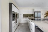 https://images.listonce.com.au/custom/160x/listings/17-mulberry-court-eltham-vic-3095/037/01476037_img_03.jpg?KJB-fgeGtBc