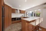 https://images.listonce.com.au/custom/160x/listings/17-mulsanne-lane-bentleigh-east-vic-3165/147/01811147_img_05.jpg?sLmolORBuoY