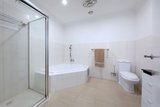 https://images.listonce.com.au/custom/160x/listings/17-mulsanne-lane-bentleigh-east-vic-3165/147/01811147_img_10.jpg?Ktp73VMqjoA