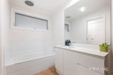 https://images.listonce.com.au/custom/160x/listings/17-murrac-street-coldstream-vic-3770/445/01978445_img_08.jpg?Pf5vNGb4Bok