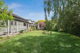 https://images.listonce.com.au/custom/160x/listings/17-murrumbeena-crescent-murrumbeena-vic-3163/085/01119085_img_09.jpg?ewErxYTDldI