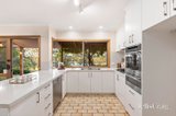 https://images.listonce.com.au/custom/160x/listings/17-niland-rise-templestowe-vic-3106/703/01987703_img_08.jpg?DHuqvW36MiM