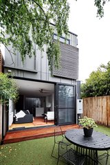 https://images.listonce.com.au/custom/160x/listings/17-northcote-street-northcote-vic-3070/761/01342761_img_11.jpg?ZuUWAQMMh08