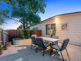 https://images.listonce.com.au/custom/160x/listings/17-old-hereford-road-mount-evelyn-vic-3796/366/01524366_img_13.jpg?KU4F443CgeQ