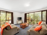https://images.listonce.com.au/custom/160x/listings/17-oliver-avenue-blackburn-vic-3130/379/00986379_img_02.jpg?oHl6-SPZdDk