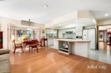 https://images.listonce.com.au/custom/160x/listings/17-panoramic-grove-glen-waverley-vic-3150/821/01891821_img_04.jpg?ksuUCe3ktcI