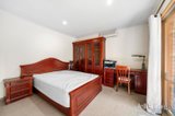 https://images.listonce.com.au/custom/160x/listings/17-panoramic-grove-glen-waverley-vic-3150/821/01891821_img_07.jpg?BOy6ZIiC-4M