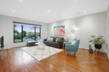 https://images.listonce.com.au/custom/160x/listings/17-park-road-mount-waverley-vic-3149/586/01052586_img_02.jpg?Nq9UiT4UeTM