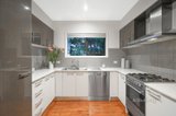 https://images.listonce.com.au/custom/160x/listings/17-park-road-mount-waverley-vic-3149/586/01052586_img_04.jpg?0uXknJ-Q7NI