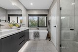 https://images.listonce.com.au/custom/160x/listings/17-pine-way-doncaster-east-vic-3109/247/01504247_img_15.jpg?_DHnVwUxDYE