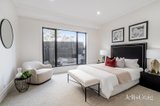 https://images.listonce.com.au/custom/160x/listings/17-pineda-court-glen-waverley-vic-3150/294/01771294_img_10.jpg?Uzg--S9vGWw