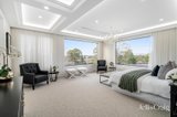 https://images.listonce.com.au/custom/160x/listings/17-pineda-court-glen-waverley-vic-3150/294/01771294_img_14.jpg?wZyz7rFXcME