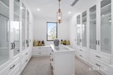 https://images.listonce.com.au/custom/160x/listings/17-pineda-court-glen-waverley-vic-3150/294/01771294_img_15.jpg?hDuN9JtZ8wk