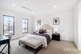 https://images.listonce.com.au/custom/160x/listings/17-pineda-court-glen-waverley-vic-3150/294/01771294_img_16.jpg?H4lTaA_e-0I