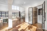 https://images.listonce.com.au/custom/160x/listings/17-pinnacle-crescent-bulleen-vic-3105/367/01816367_img_04.jpg?uhwG198xUaM