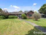 https://images.listonce.com.au/custom/160x/listings/17-plumer-street-croydon-vic-3136/046/01526046_img_02.jpg?Sdsfo_b9DqY