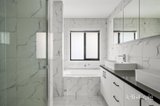 https://images.listonce.com.au/custom/160x/listings/17-poplar-crescent-bellfield-vic-3081/011/01912011_img_07.jpg?LRYtue36R3M
