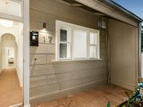 https://images.listonce.com.au/custom/160x/listings/17-raglan-street-port-melbourne-vic-3207/294/01087294_img_05.jpg?h06M5B-7buo