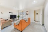 https://images.listonce.com.au/custom/160x/listings/17-rodney-drive-woodend-vic-3442/640/01097640_img_03.jpg?HZ4mfsU5JLM