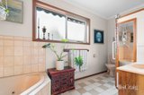 https://images.listonce.com.au/custom/160x/listings/17-rowan-court-belmont-vic-3216/879/01908879_img_08.jpg?cuiVnjMJ5vM