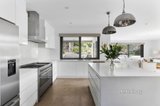 https://images.listonce.com.au/custom/160x/listings/17-shaftesbury-avenue-malvern-vic-3144/370/01584370_img_09.jpg?QZ2slCPrH-I