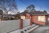 https://images.listonce.com.au/custom/160x/listings/17-shawlands-avenue-blackburn-south-vic-3130/326/01561326_img_12.jpg?kLYeP1BEftQ