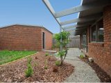 https://images.listonce.com.au/custom/160x/listings/17-sheringa-crescent-grovedale-vic-3216/849/01699849_img_07.jpg?942giGI9cLY