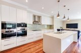 https://images.listonce.com.au/custom/160x/listings/17-sherwood-road-mount-waverley-vic-3149/377/01921377_img_06.jpg?CQitalsih70