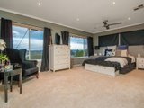 https://images.listonce.com.au/custom/160x/listings/17-st-andrews-drive-chirnside-park-vic-3116/551/01524551_img_04.jpg?aURdrDea70w