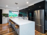 https://images.listonce.com.au/custom/160x/listings/17-st-andrews-drive-chirnside-park-vic-3116/551/01524551_img_07.jpg?wDC4NHr596k