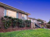 https://images.listonce.com.au/custom/160x/listings/17-st-andrews-drive-chirnside-park-vic-3116/551/01524551_img_16.jpg?23wIUEEExQk