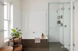 https://images.listonce.com.au/custom/160x/listings/17-stewart-street-brighton-vic-3186/998/01933998_img_17.jpg?5bDN4ufCbVo