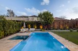 https://images.listonce.com.au/custom/160x/listings/17-stewart-street-brighton-vic-3186/998/01933998_img_18.jpg?1oulztPLYFg
