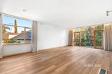 https://images.listonce.com.au/custom/160x/listings/17-tara-ave-kew-vic-3101/754/01751754_img_02.jpg?yBZnK4NAmhQ