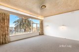 https://images.listonce.com.au/custom/160x/listings/17-tara-ave-kew-vic-3101/754/01751754_img_08.jpg?VoB91C5SE5Q