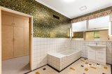 https://images.listonce.com.au/custom/160x/listings/17-tara-ave-kew-vic-3101/754/01751754_img_09.jpg?q8R9pZKmOH0