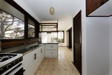 https://images.listonce.com.au/custom/160x/listings/17-taylors-road-croydon-vic-3136/010/01573010_img_05.jpg?kvRaqmojeho