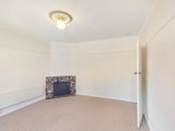 https://images.listonce.com.au/custom/160x/listings/17-the-bend-port-melbourne-vic-3207/427/01830427_img_09.jpg?Aj7FqYgv9Wg