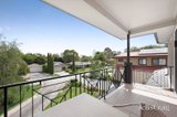 https://images.listonce.com.au/custom/160x/listings/17-the-briars-mooroolbark-vic-3138/859/01846859_img_11.jpg?EGyz0cRgJYk