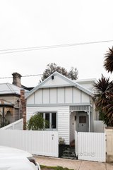 https://images.listonce.com.au/custom/160x/listings/17-thomson-street-northcote-vic-3070/835/01124835_img_16.jpg?nOGyQs96EBk